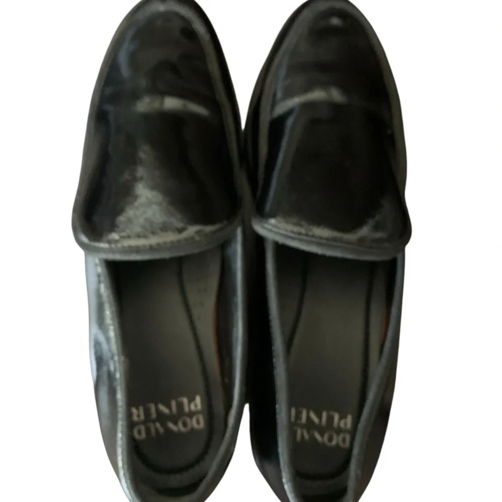 Donald J. Pliner Black Patent Leather Women’s 10 Classic Loafers